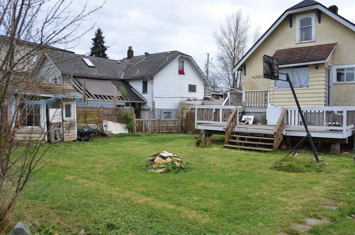 Property Photo: 253 Boyne Street BC V3M 5J7