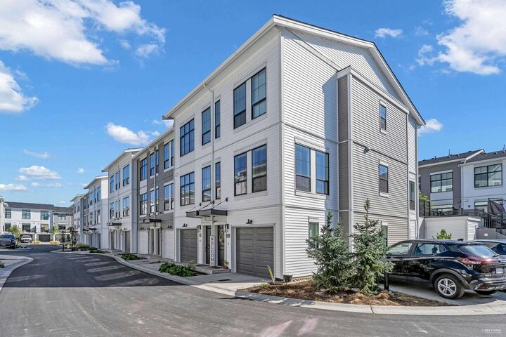 Property Photo:  2774 Montrose Avenue 69  BC V2S 3T5 