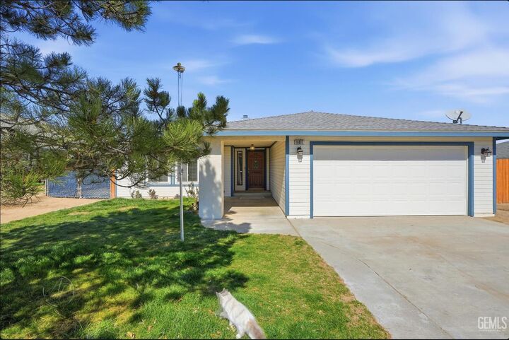 Property Photo:  19817 Mesa Drive  CA 93561 