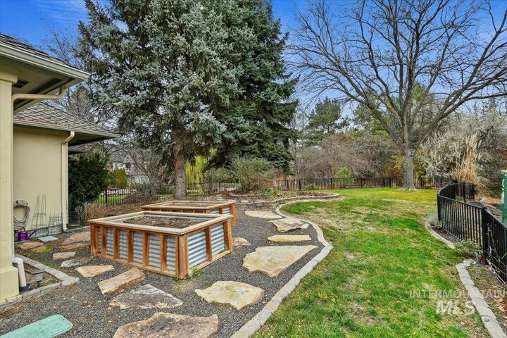 Property Photo:  5280 N Lakemont Ln  ID 83714 