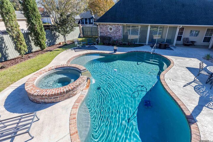 Property Photo:  10557 Sweetbrook Ave  LA 70809 