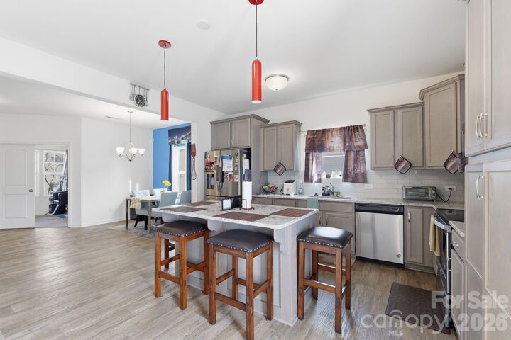 Property Photo: 5126 Saddleback Drive NC 28120