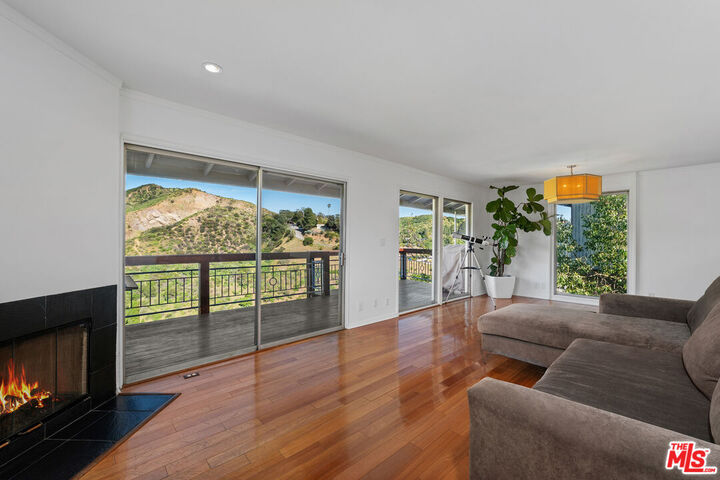 Property Photo: 2843 Lambert Dr CA 90068