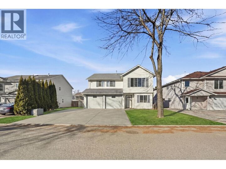 McLennan Crescent — photo 1