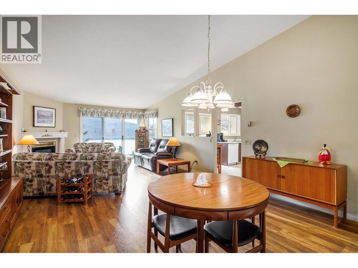 Photo de la propriété:  4450 Ponderosa Drive 202  BC V0H 1X5 