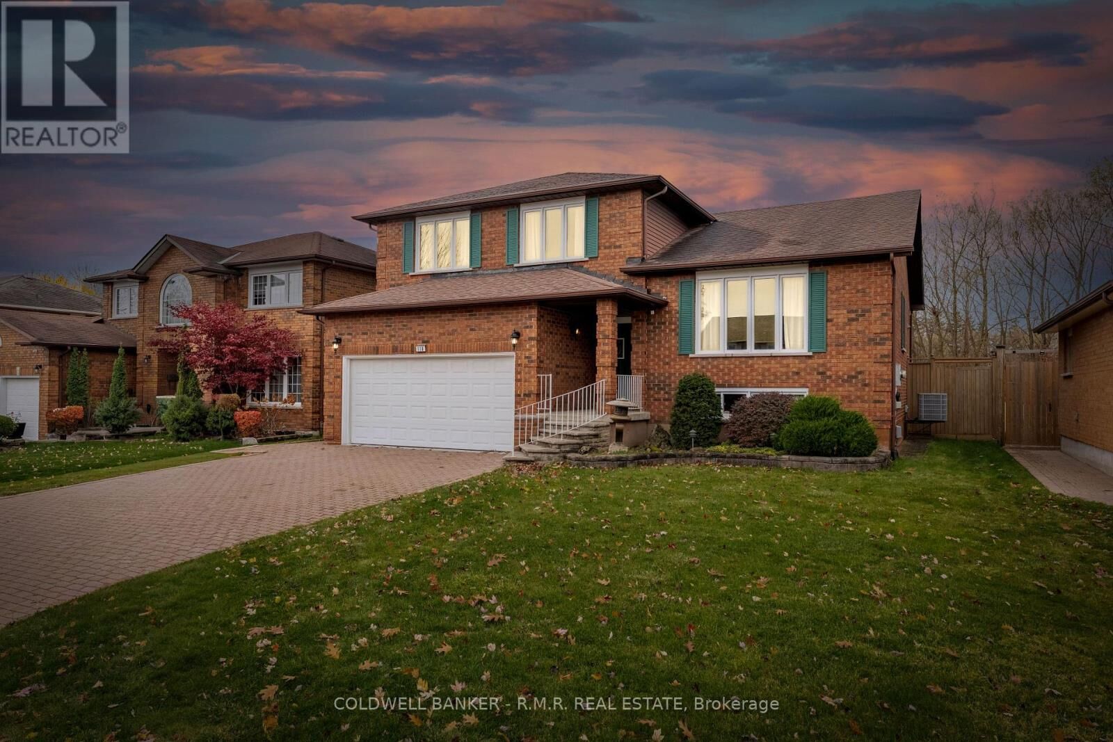 Photo de la propriété:  118 Waverly Street North  ON L1J 8G5 