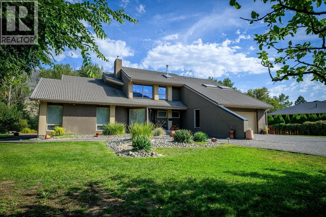 Property Photo: 604 Stansfield Road BC V2B 6M3