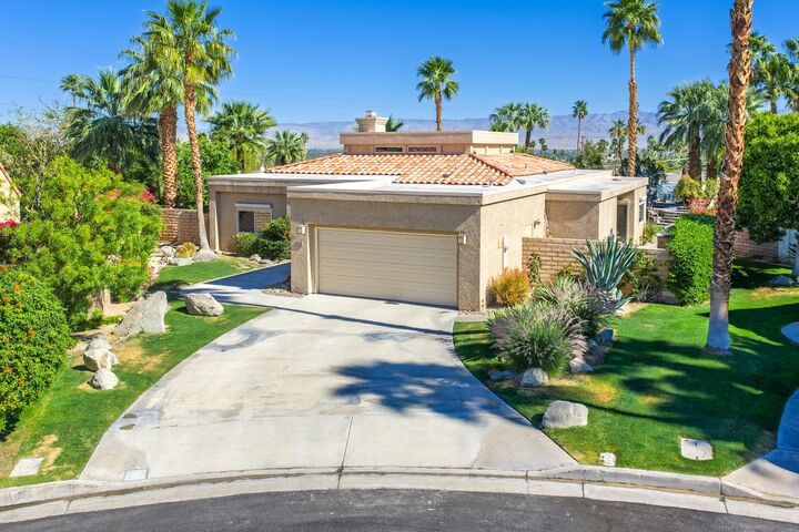 Property Photo: 112 Chelsea Circle CA 92260