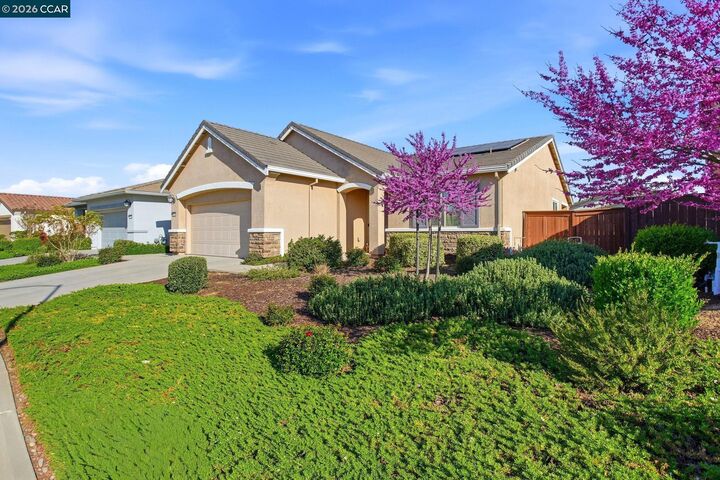 Property Photo: 9229 Thimbleberry Drive CA 95829