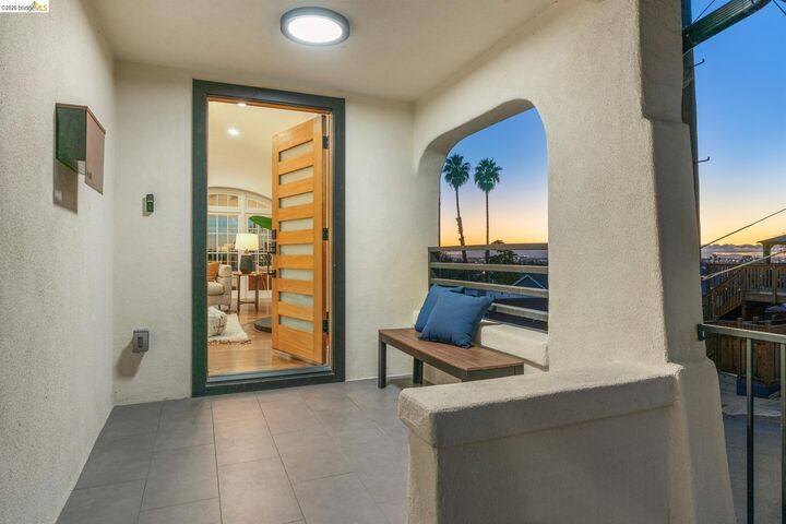 Property Photo:  8301 Ney Ave  CA 94605 