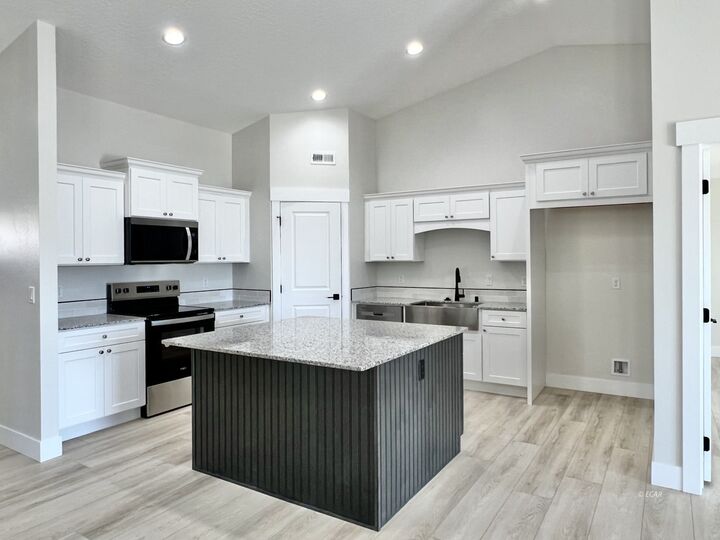 Property Photo:  1711 Opal Way  NV 89801 