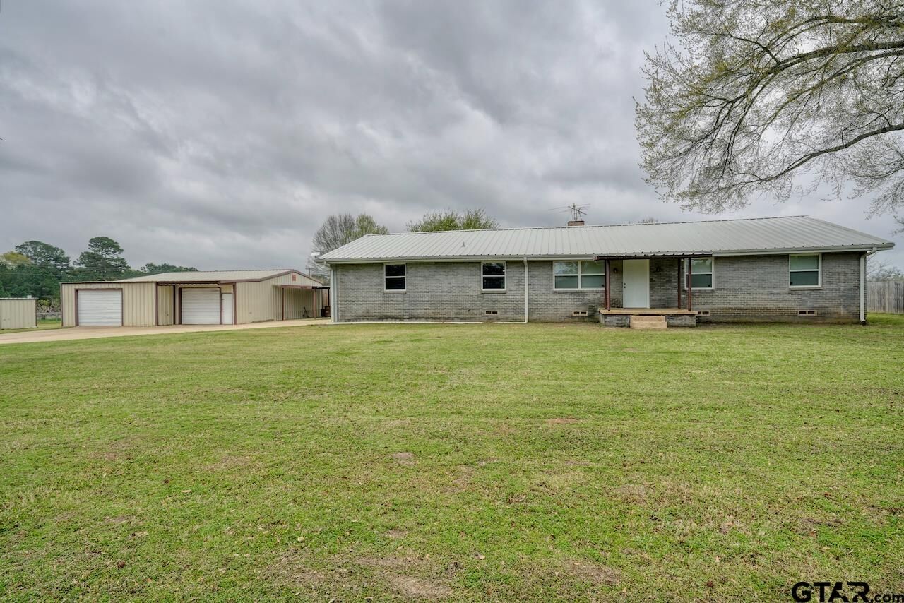 Property Photo:  667 Allen Road  TX 75605 