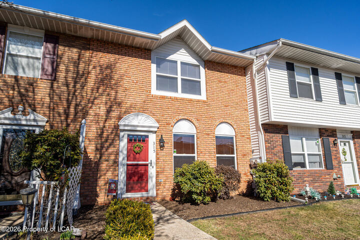 Property Photo:  315 Bluebell Court  PA 18643 