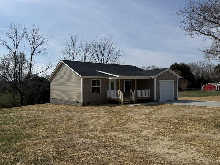 Property Photo:  321 Hawk Creek Road  KY 40741 