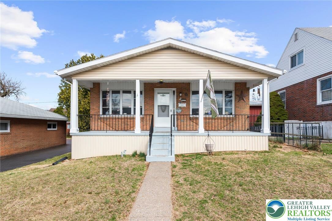 Property Photo: 935 Marion Street PA 18018