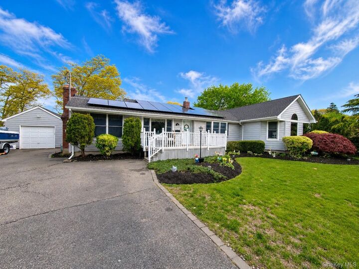 Property Photo:  98 Fawn Lane E  NY 11720 