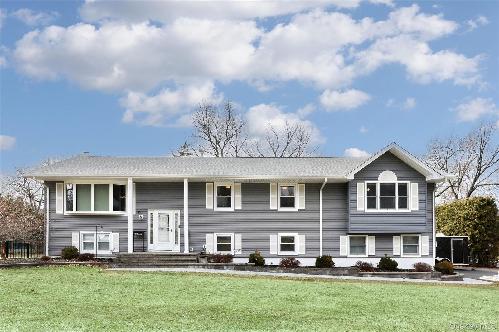 Property Photo:  6 Hemlock Lane  NY 10984 