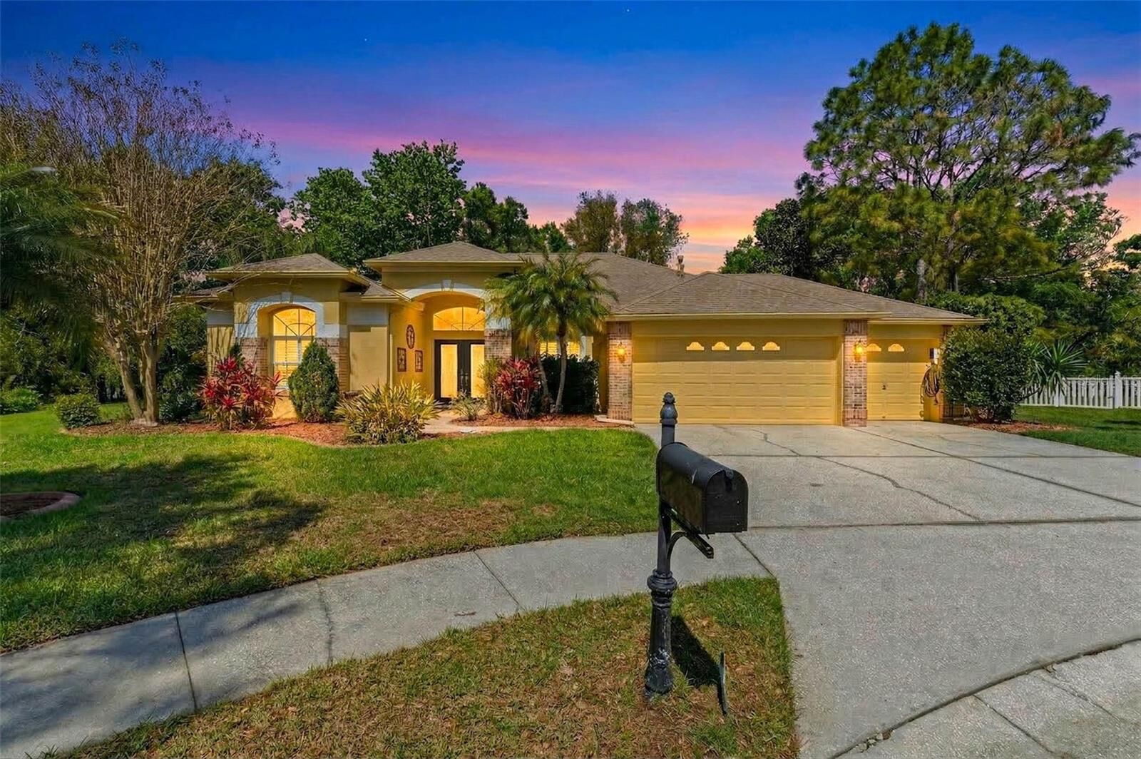 Property Photo: 8817 Wavyedge Court FL 34655