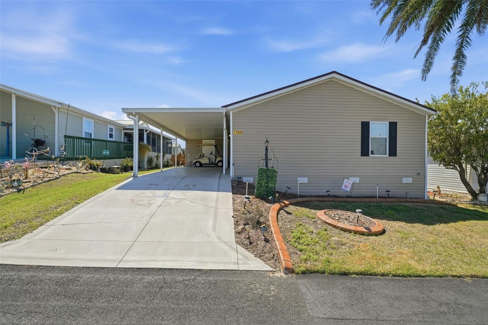 Property Photo:  11836 Sussex Hill Way  FL 34788 