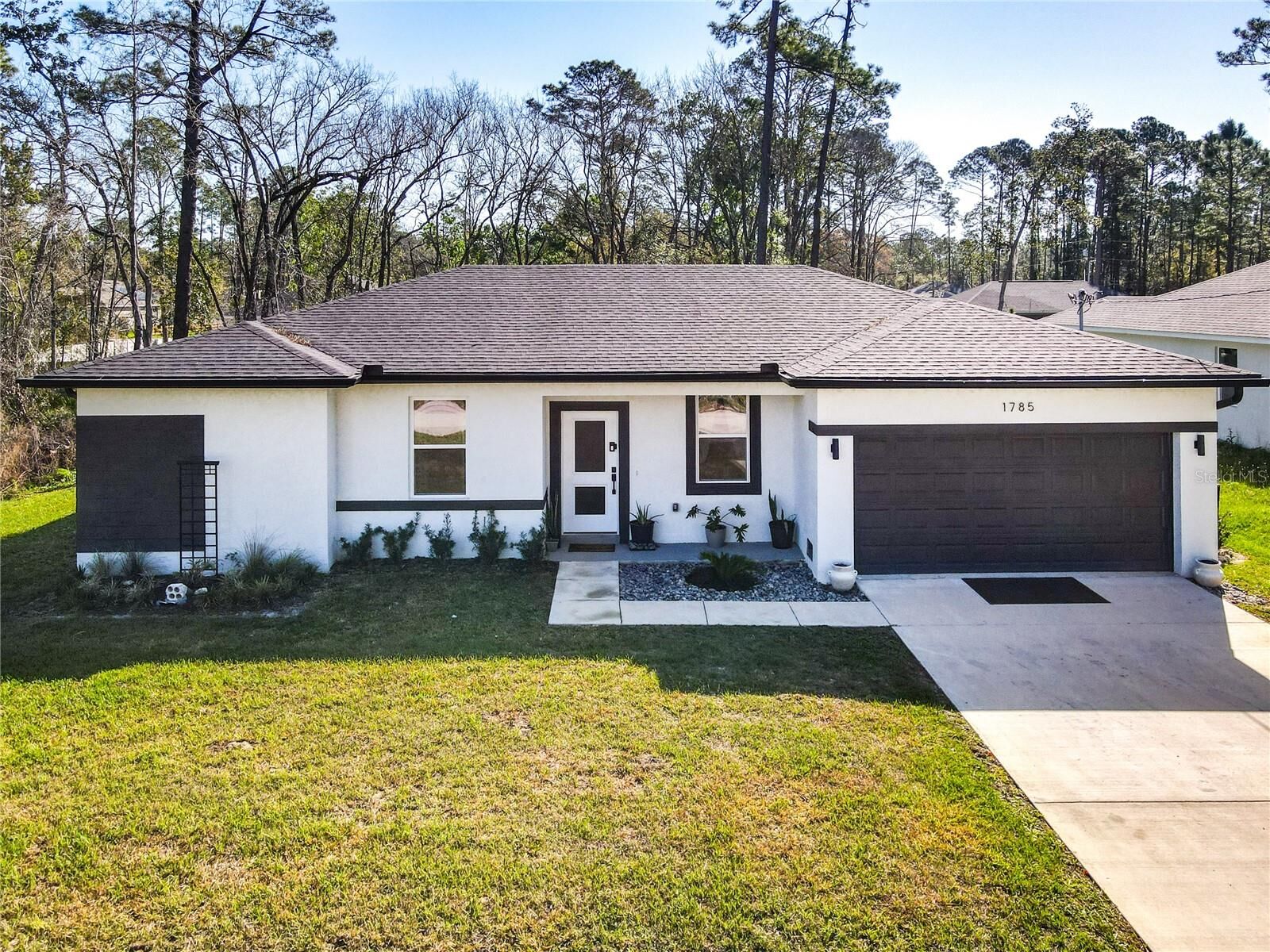 Property Photo: 1785 9th Avenue FL 32724