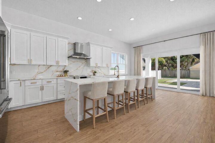 Property Photo: 842 30th Avenue FL 33704