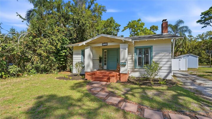 Property Photo:  2722 2nd Avenue W  FL 34205 