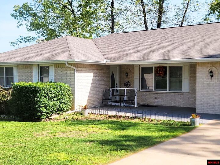 Property Photo: 998 Courtney Lane AR 72653