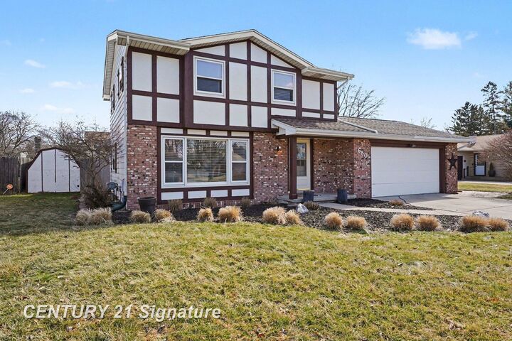 Property Photo:  680 N Frost Drive  MI 48638 