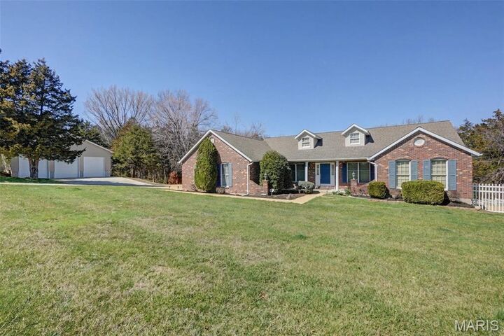 Property Photo:  2489 Stonegate Drive  MO 63028 