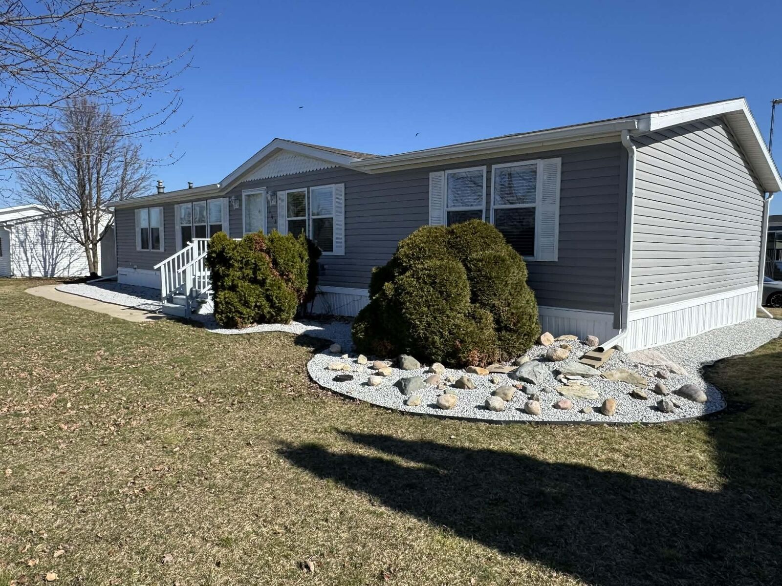 Property Photo:  7204 E Grand River Ave  MI 48875 