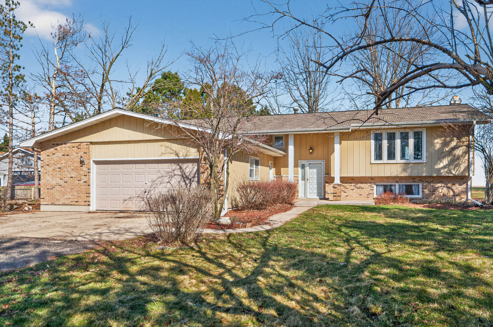 Property Photo:  6059 Pioneer Terrace  IL 60115 