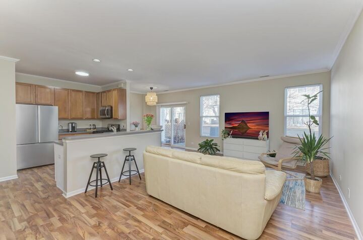 Property Photo:  3873 Blackstone Drive  IL 60504 