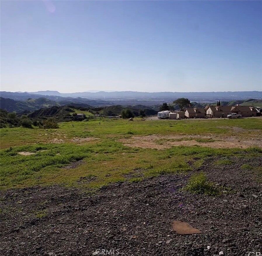 Property Photo:  11000 Jackdaw Drive  CA 91342 