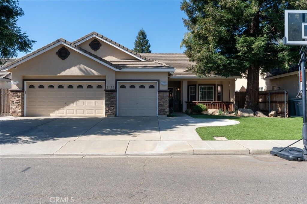 Property Photo:  3877 Pintail Court  CA 95340 