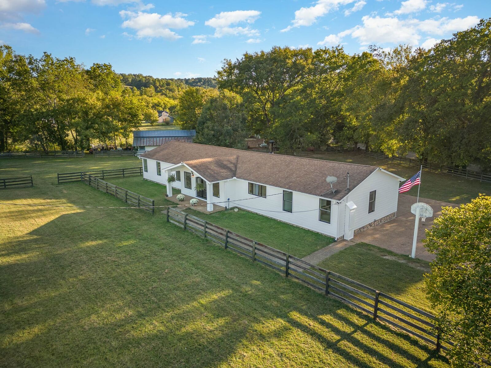 Property Photo: 9599 New Highway 96 TN 37064