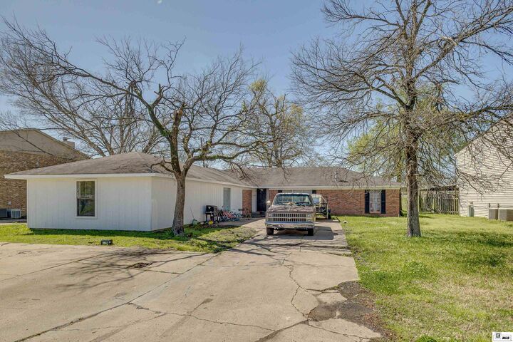 Property Photo:  61 W Elmwood Drive  LA 71203 