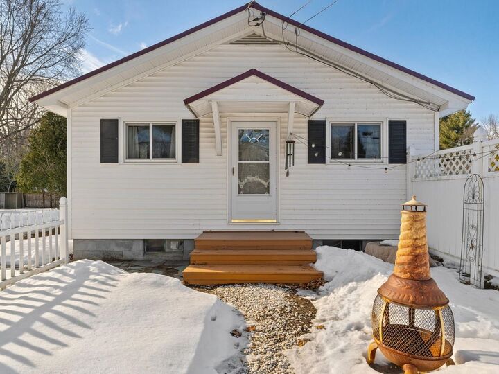 Property Photo:  9 South Street Lane  VT 05452 