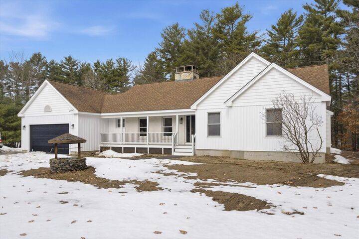 Property Photo:  15 Kens Way  NH 03076 