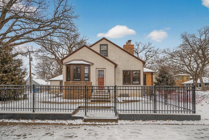 Property Photo:  3352 46th Avenue S  MN 55406 