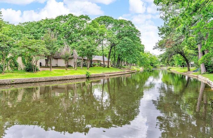 Property Photo: 2204 Winewood Lane TX 76013