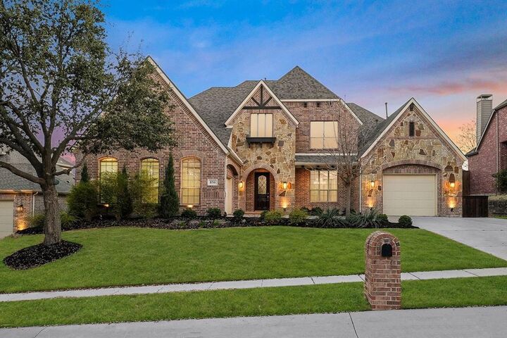 Property Photo:  850 Echo Drive  TX 75078 