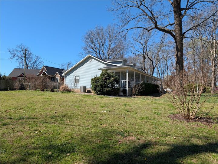 Property Photo: 21865 Davidson Road AR 72761