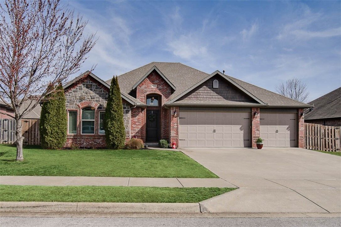 Property Photo:  6307 S 58th Street  AR 72758 