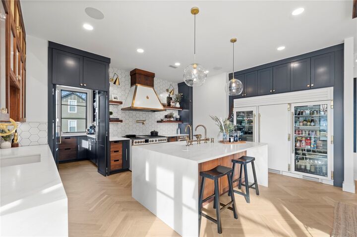 Property Photo:  201 SW F Street  AR 72712 