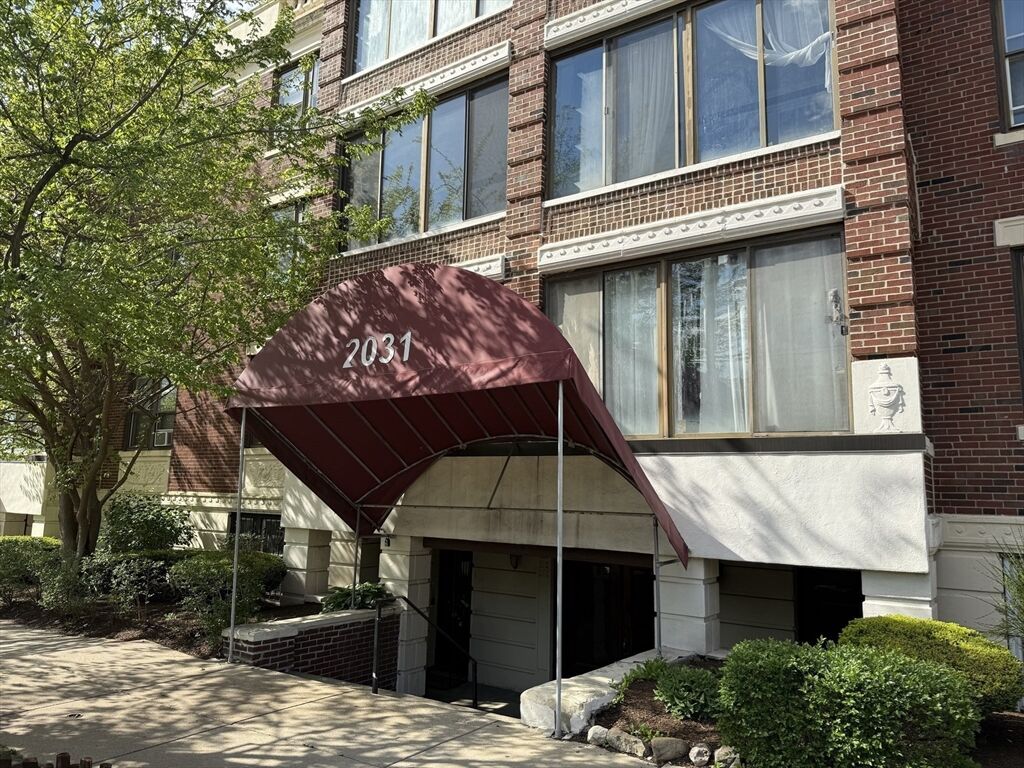 Property Photo:  2031 Commonwealth 10  MA 02135 