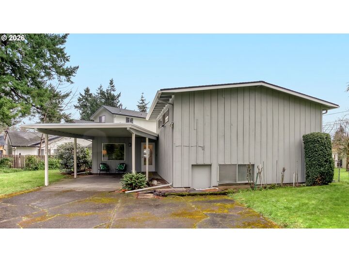 Property Photo: 12340 NE Hassalo St OR 97230