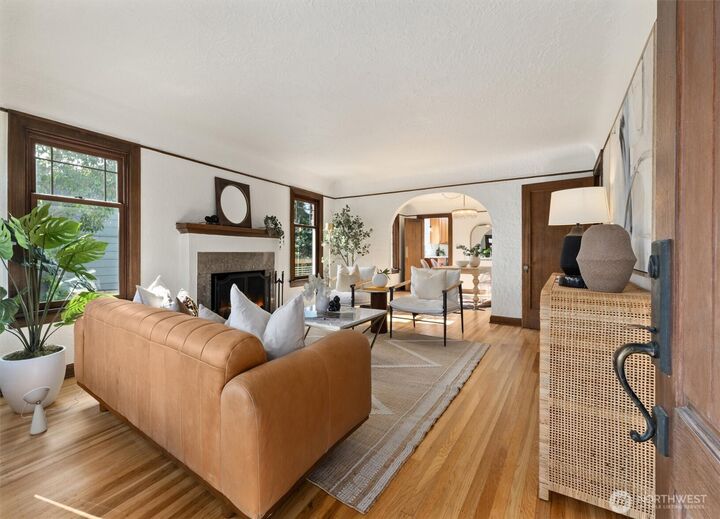 Property Photo:  2419  28th Avenue W  WA 98199 