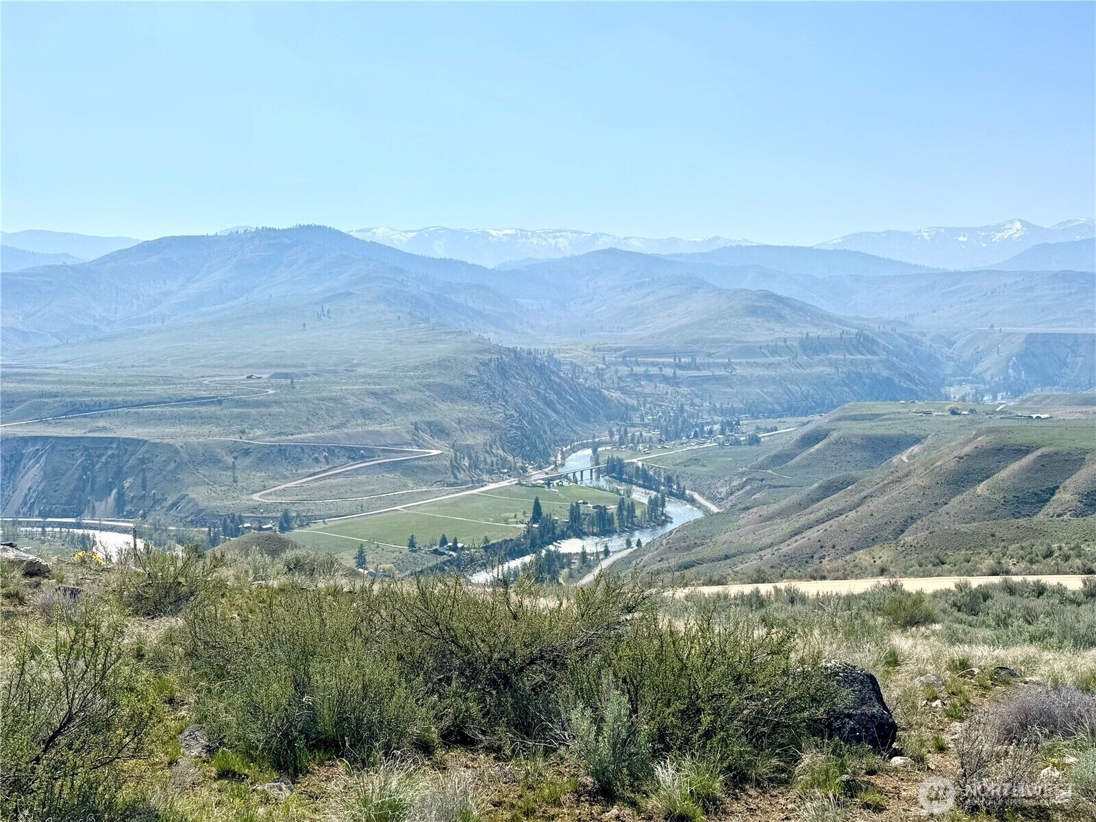 Property Photo:  1  Riverbend Overlook  WA 98834 