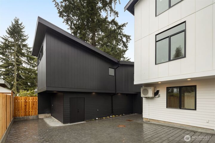 Property Photo:  14035  Densmore Avenue N  WA 98133 