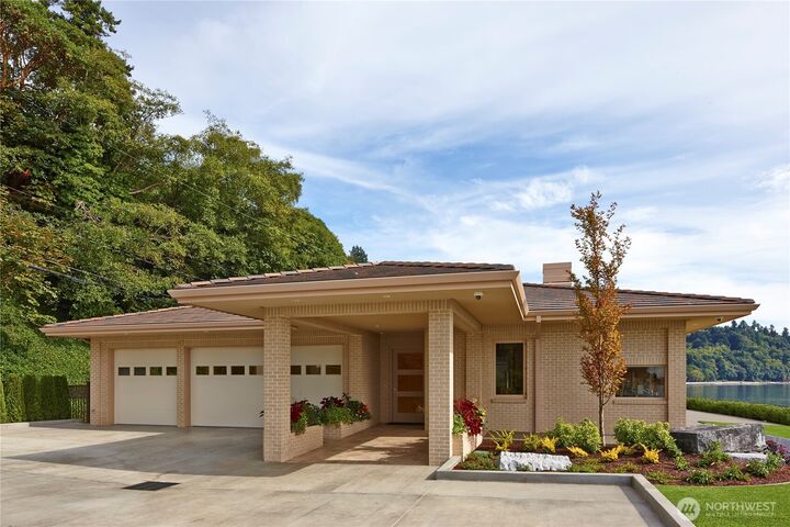 Property Photo:  12701  Standring Lane SW  WA 98146 